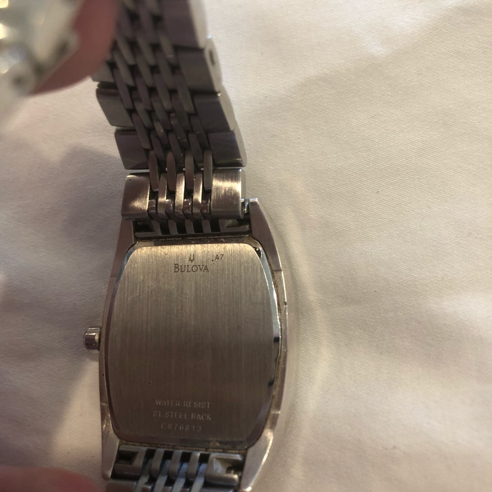 Bulova Women’s watch with diamonds and MOP - Picture 5 of 6